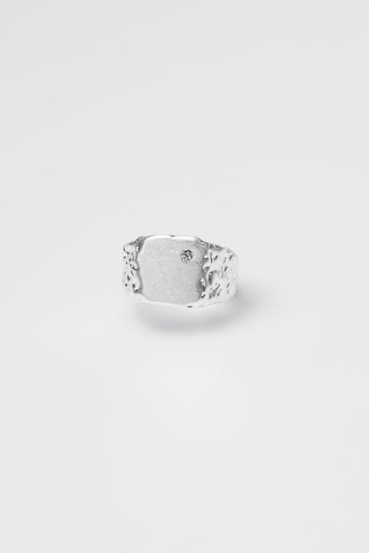 Anillo de sello irregular con circonita