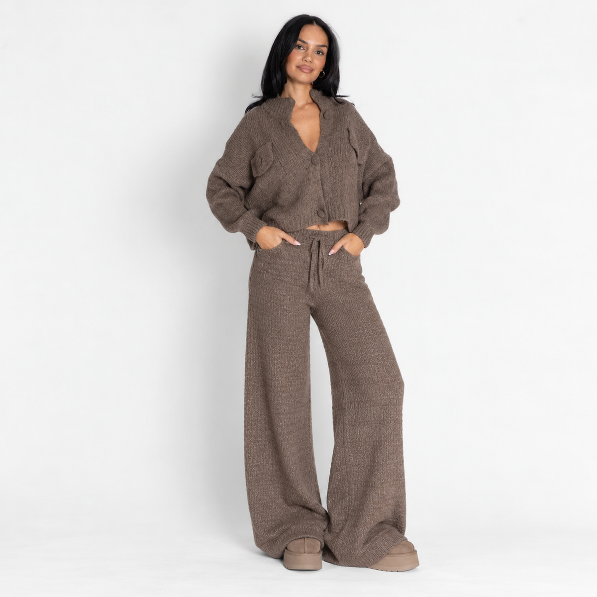 Pantalones anchos de punto acogedores