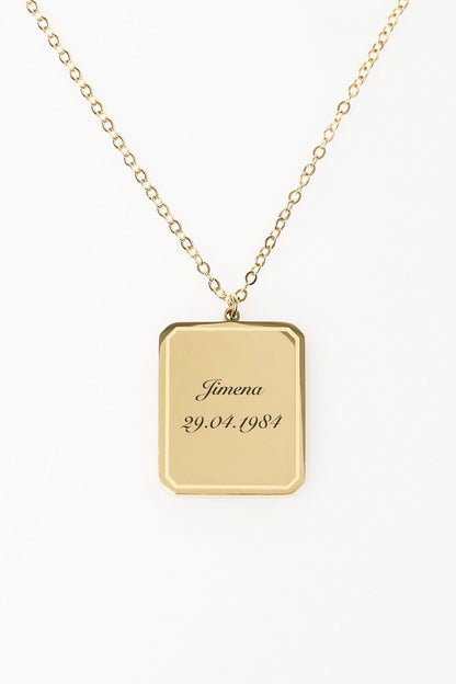 Collar con ribete grande