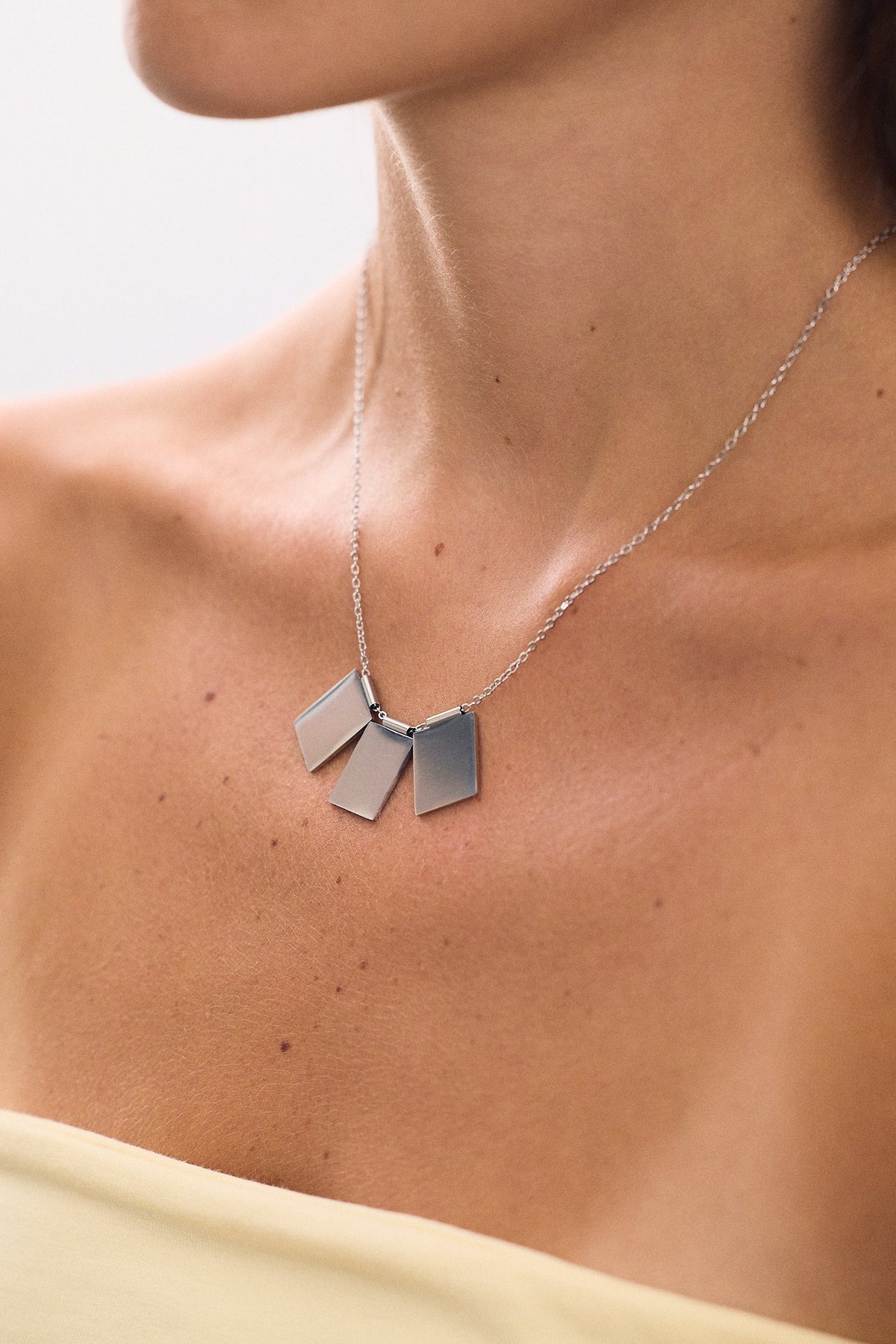 Collar de Triple Chapita