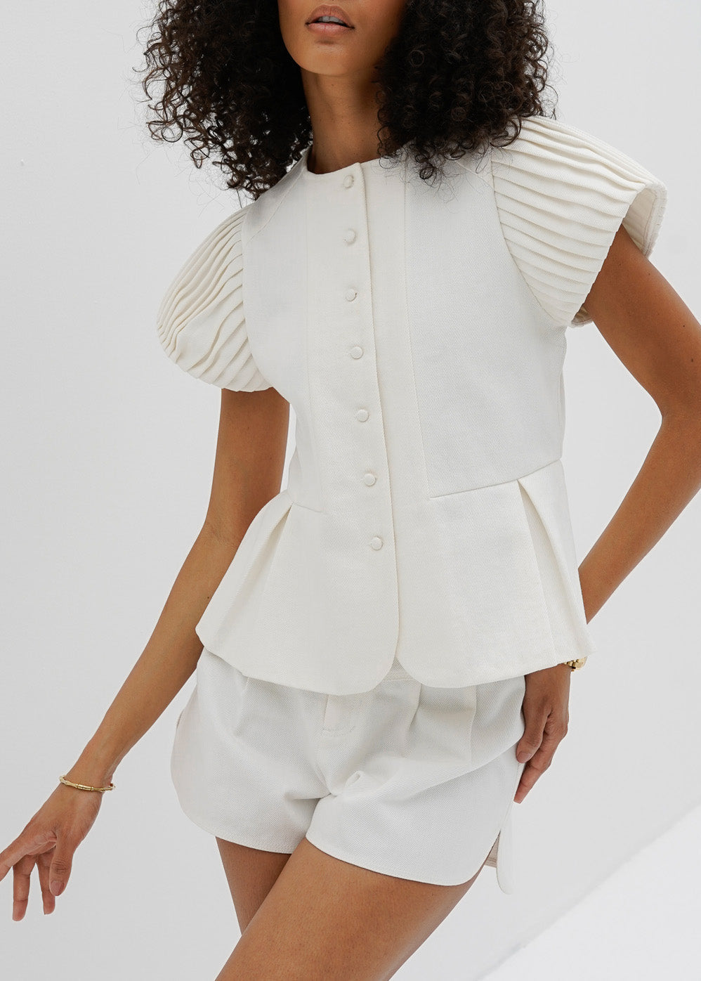 Top vaquero Diane con hombros plisados | Blanco