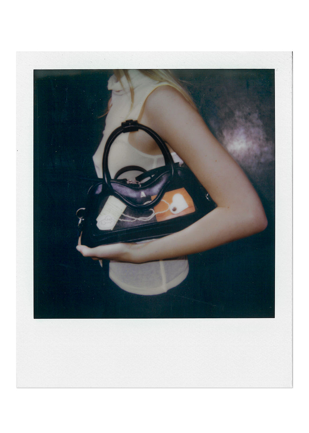 Bolso mini Hilma de vinilo y cuero negro