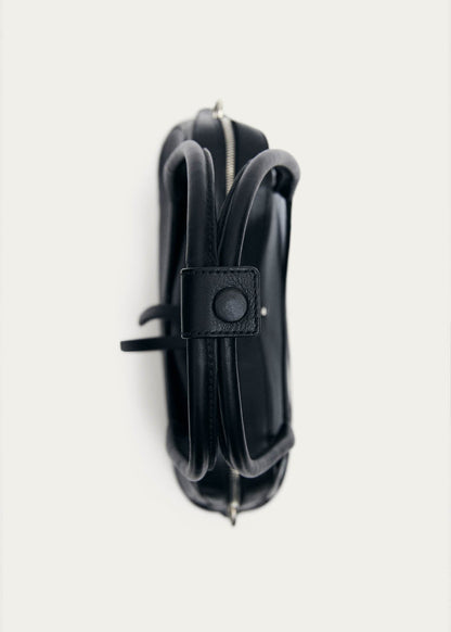 Bolso Hilma de cuero negro de vinilo