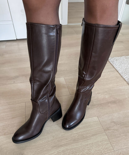 Botas Mena marrón oscuro
