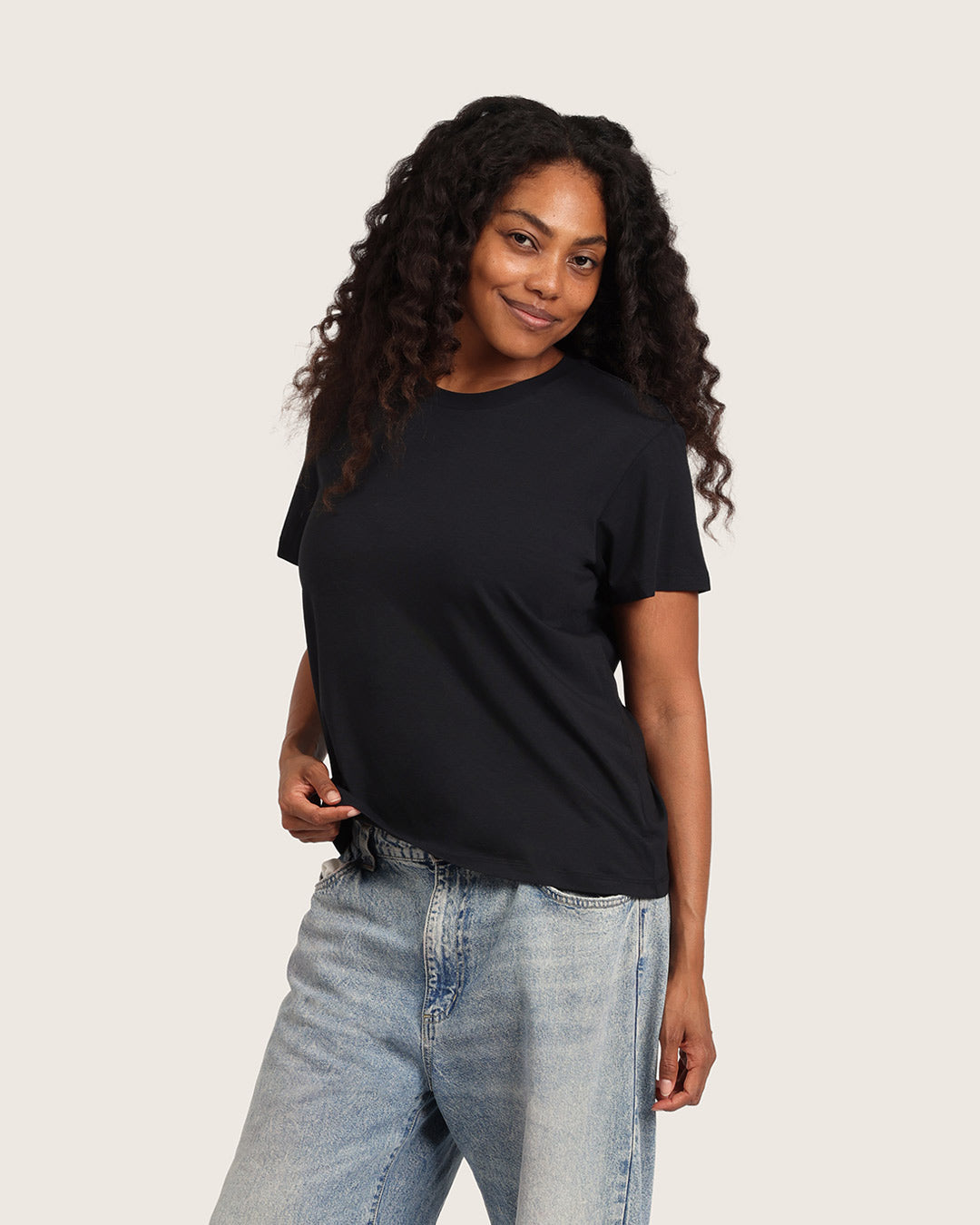 Camiseta clásica de cuello redondo para mujer - Negra