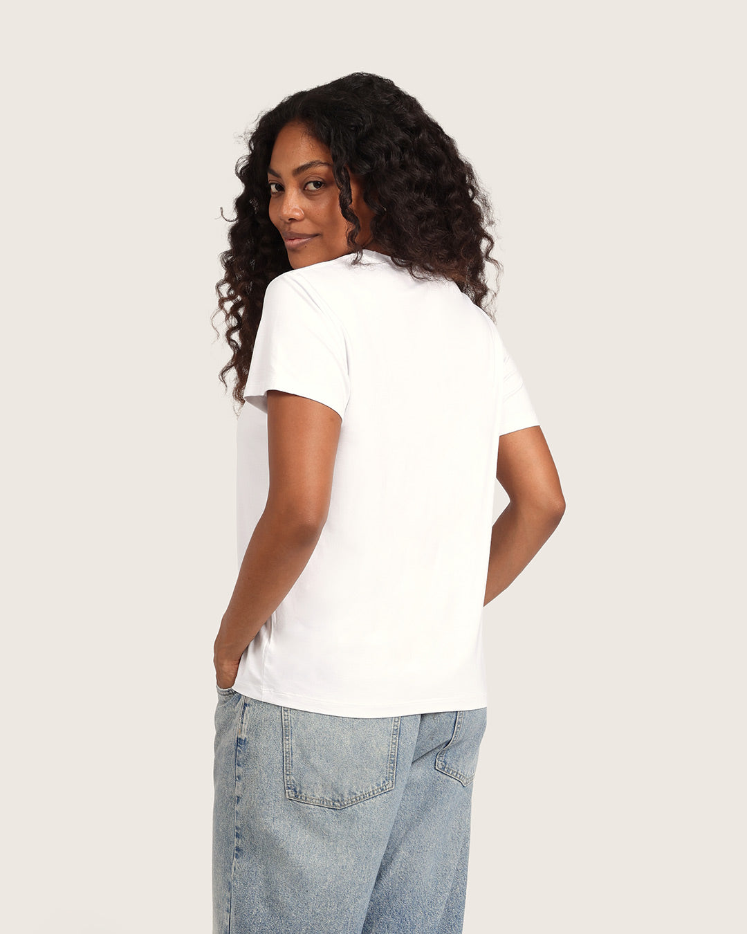 Camiseta clásica de cuello redondo para mujer - Blanca