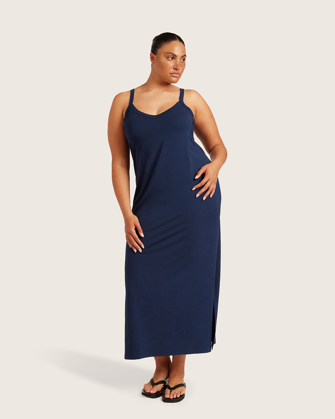 Vestido lencero con escote en V - Azul marino