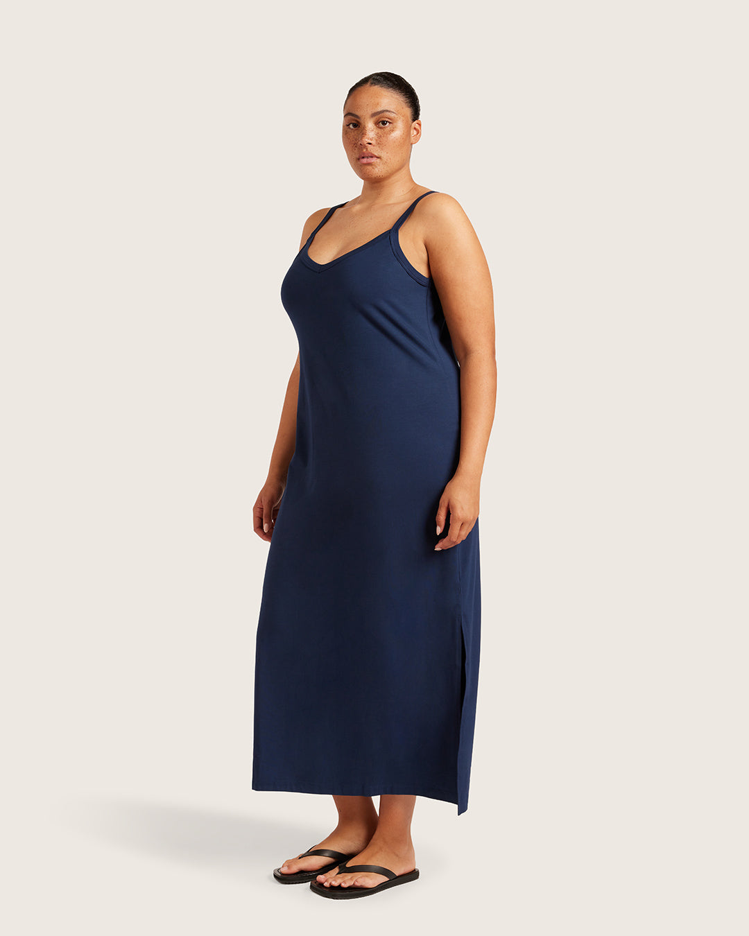 Vestido lencero con escote en V - Azul marino