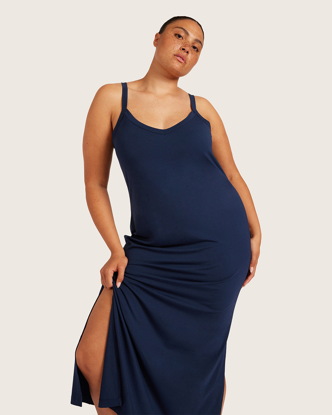 Vestido lencero con escote en V - Azul marino