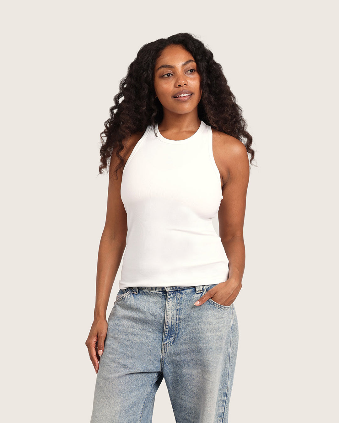 Camiseta sin mangas acanalada con espalda deportiva para mujer - Blanca