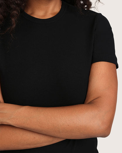 Camiseta de mujer de cuello redondo acanalada - Negra