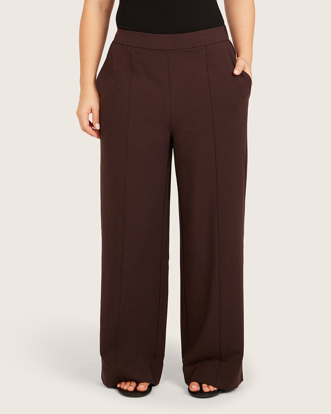 Pantalones de corte relajado - Cortos - Algarroba