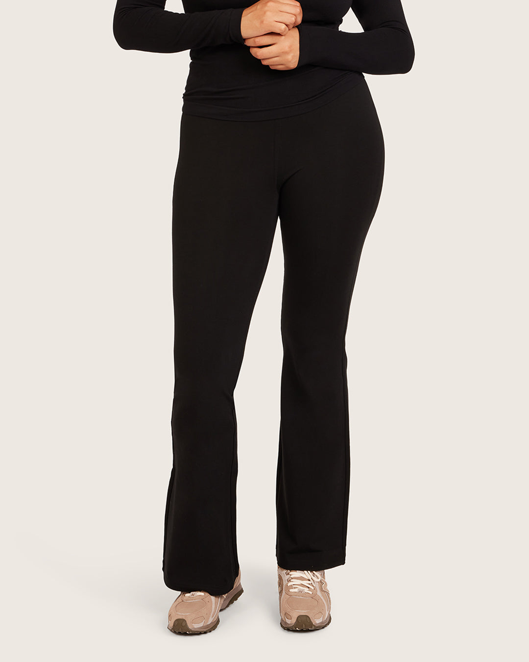 Pantalones acampanados de cintura alta - Regulares - Negros