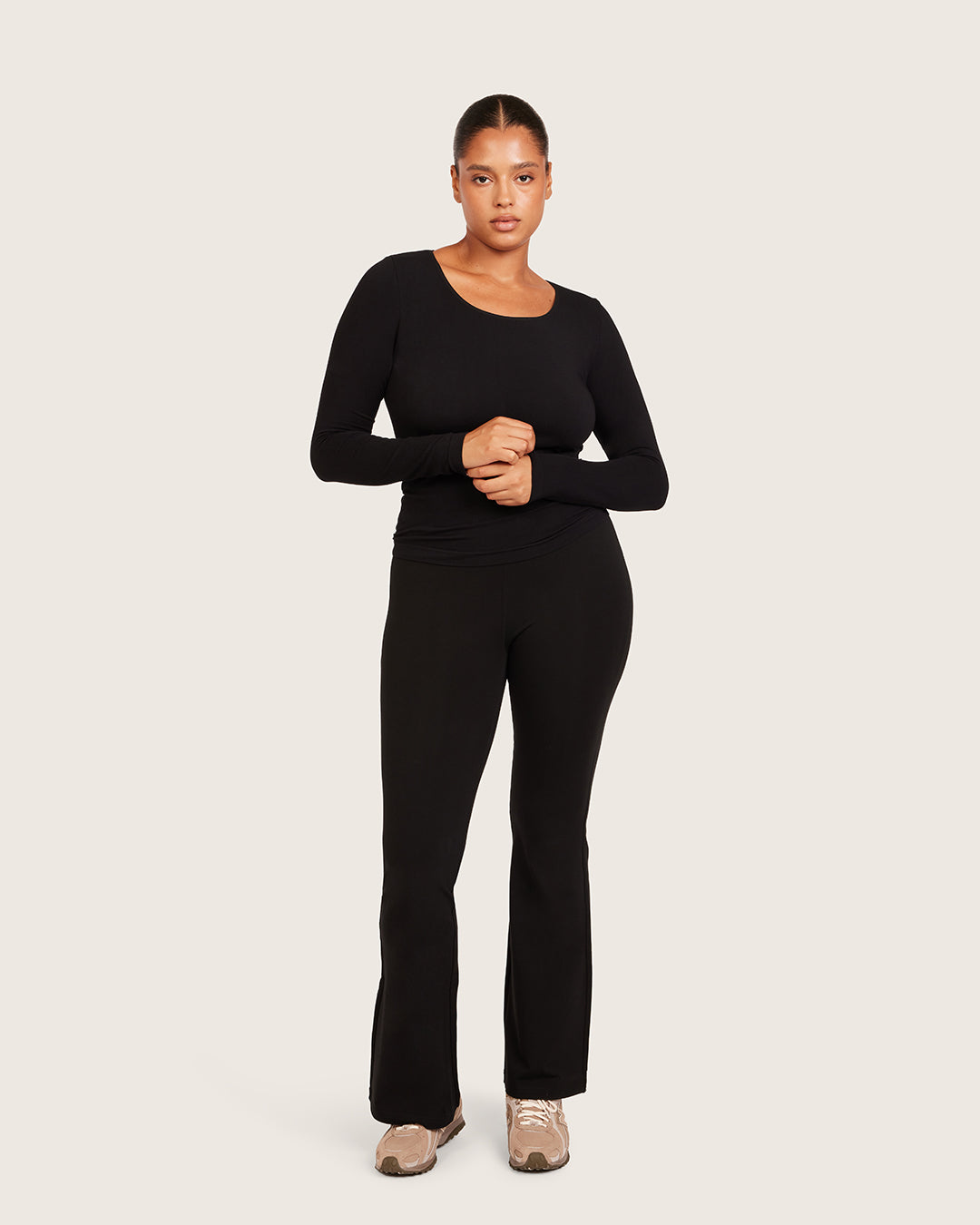 Pantalones acampanados de cintura alta - Regulares - Negros