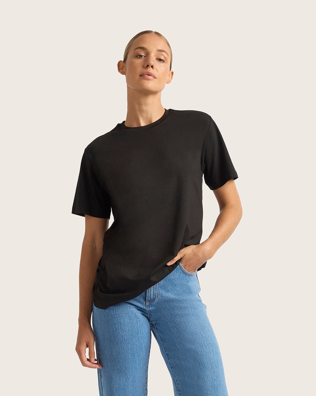 Camiseta clásica de cuello redondo para mujer - Negra