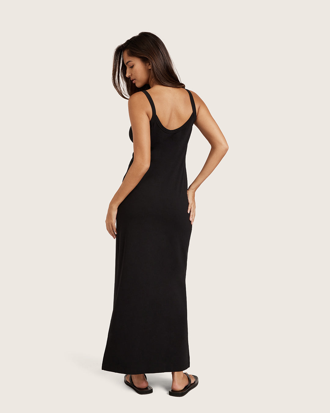 Vestido lencero con escote en V - Negro