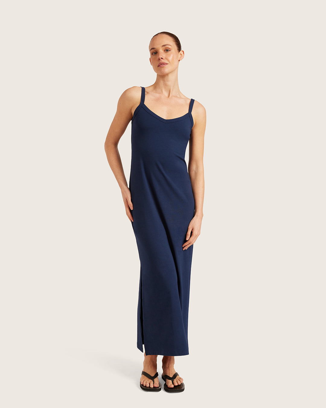Vestido lencero con escote en V - Azul marino