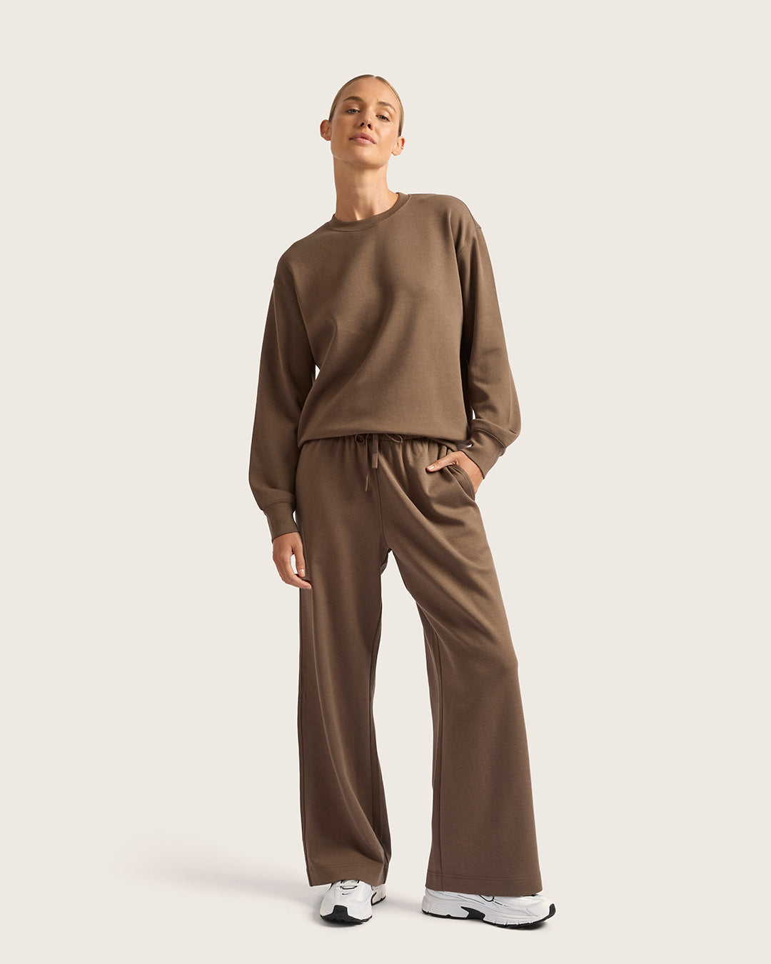 Pantalones deportivos de pierna recta para mujer - color ostrа
