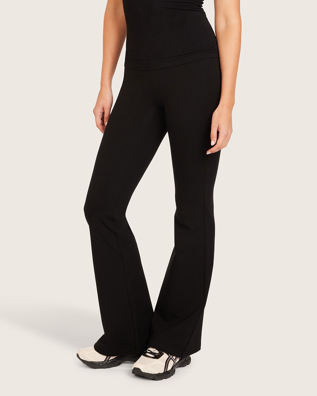 Pantalones acampanados de cintura alta - Regulares - Negros