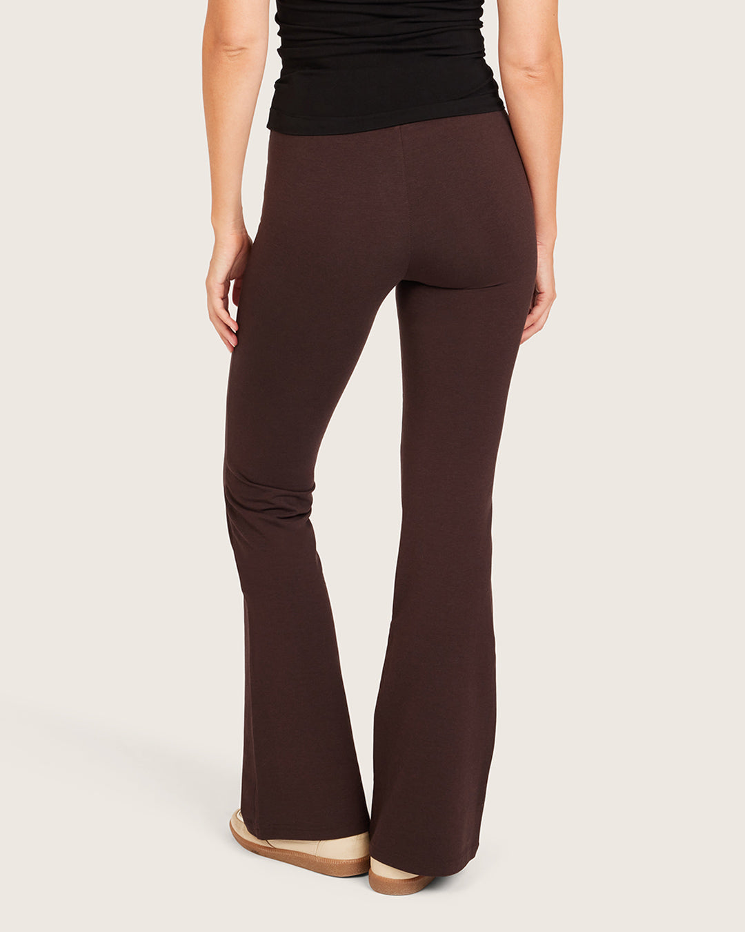 Pantalones acampanados de cintura alta - Corte regular - Algarroba